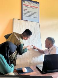 BPN GUNUNGKIDUL DAN STPN YOGYAKARTA ADAKAN PEMBUATAN PETA TEMATIK DI KALURAHAN BOTODAYAAN